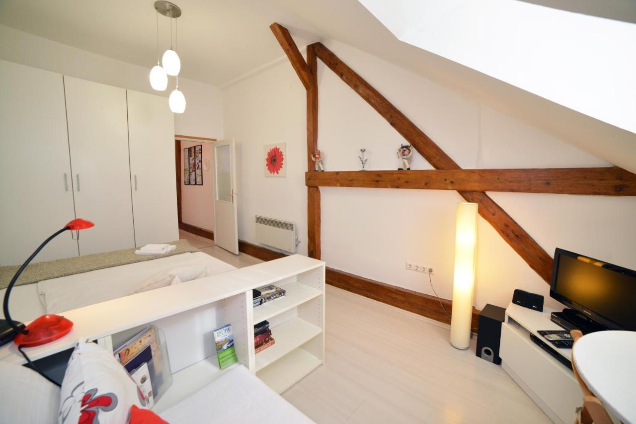 Studio Apartment White Zagreb Exterior foto