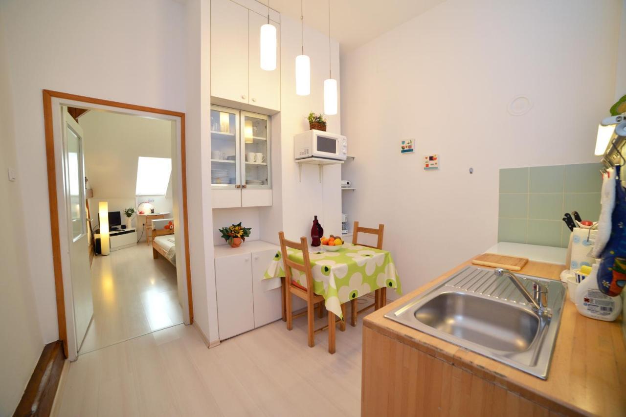 Studio Apartment White Zagreb Exterior foto
